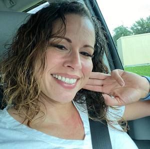 Meet your Posher, Essie